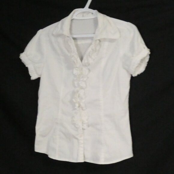 Unbranded | P2P 15.5 inches measured | Elegant White V-Neck Ruffled Blouse - Picture 1 of 13